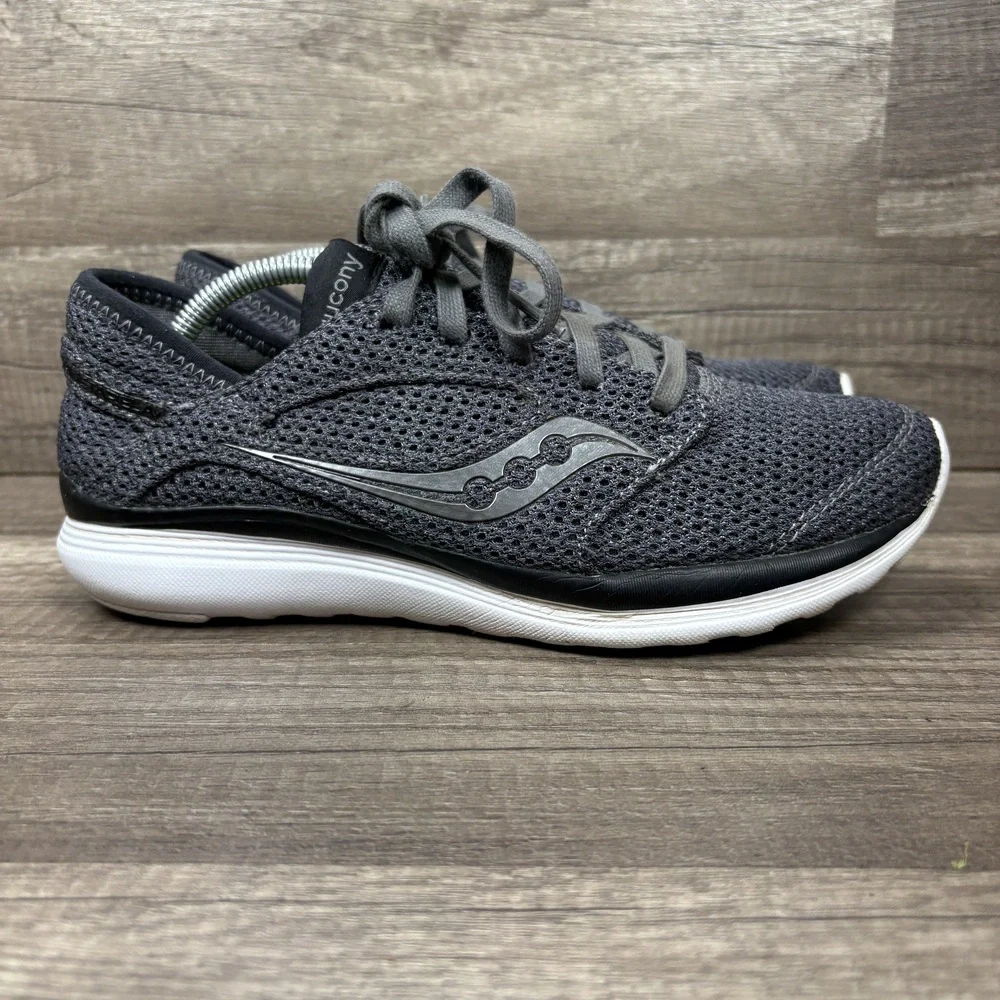 Saucony Kineta Relay Gray Womens US Size 8.5 EUR 40 S15244-65 Running Shoes